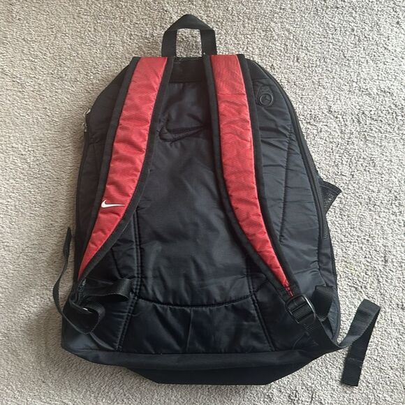 Nike Large Capacity Unisex Backpack with Mesh Pocket! - Picture 4 of 8